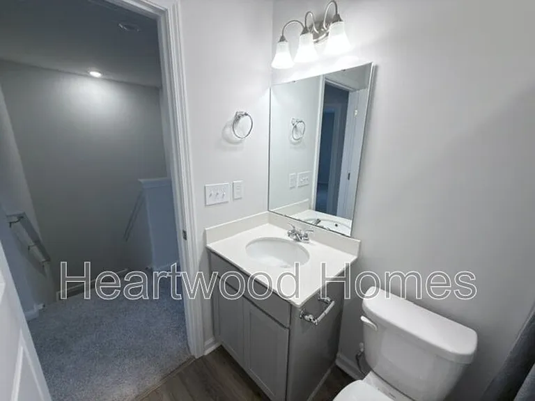 807 Coburg Ln — Photo 37