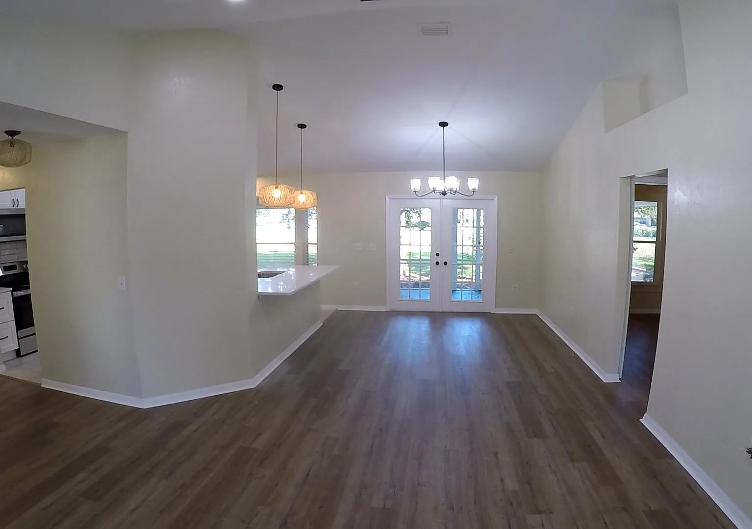 3 bed, 1487 sqft, $2,300 — Photo 3