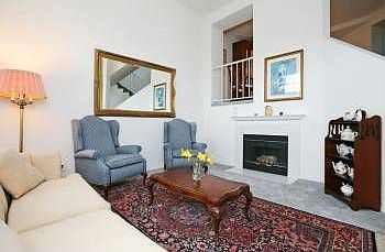 2nd image of 682 Warwick Ave