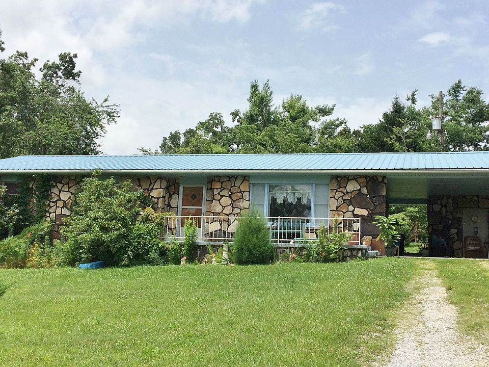 1-28 Pine Drive