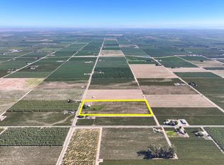 1128 N Trinity Ave, Kerman, CA 93630