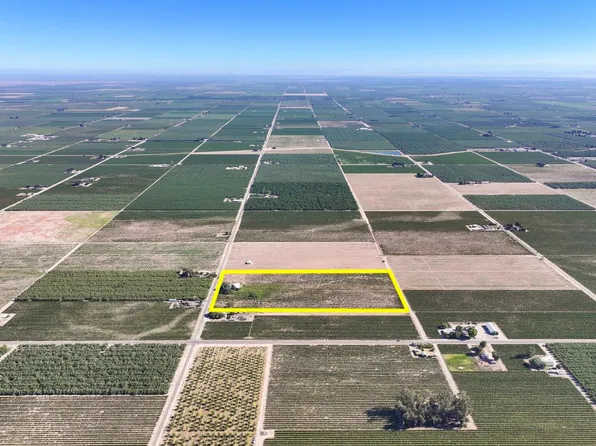 1128 N Trinity Ave, Kerman, CA 93630