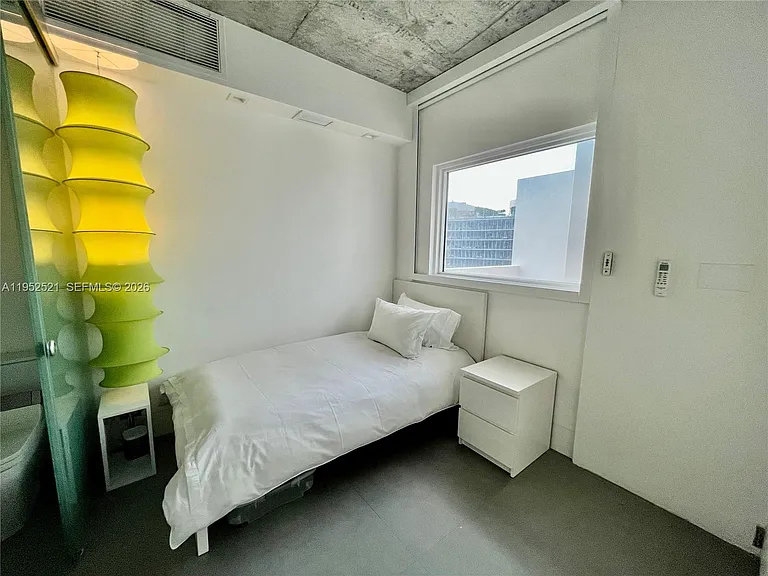 50 S Pointe Dr #LOFT5 — Photo 22