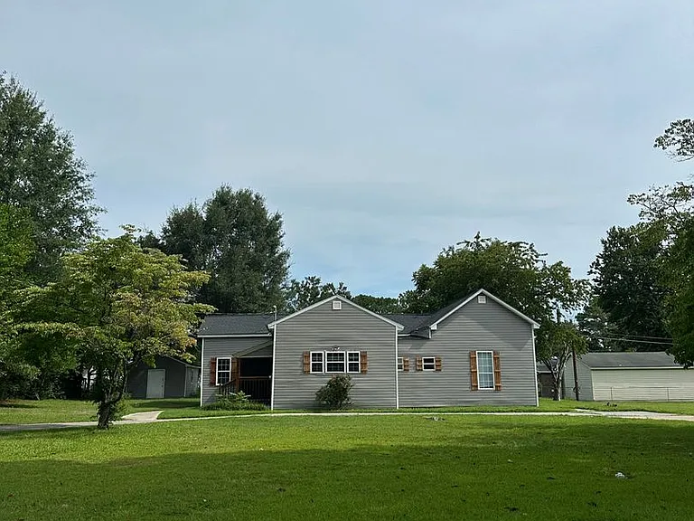 1008 Speight St — Photo 2