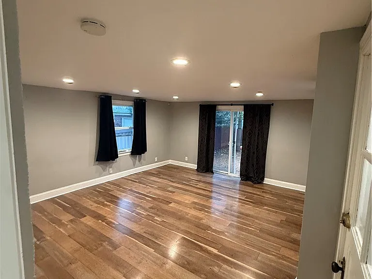 106 E Morris Ave #UPPER — Photo 9