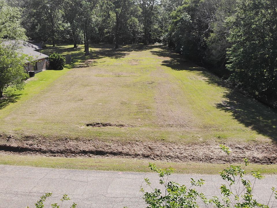 1st image of 17012 Weyanoke Dr
