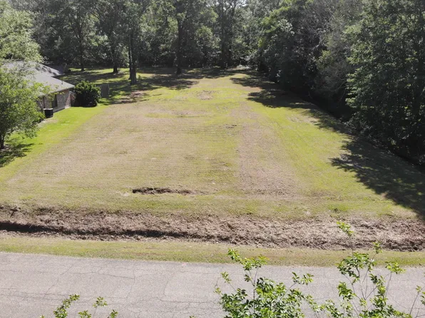 17012 Weyanoke Dr, Zachary, LA 70791