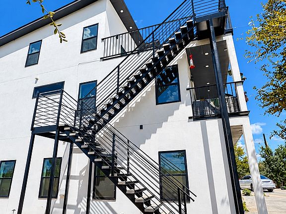 2nd image of 387 Old Lockhart Rd #2