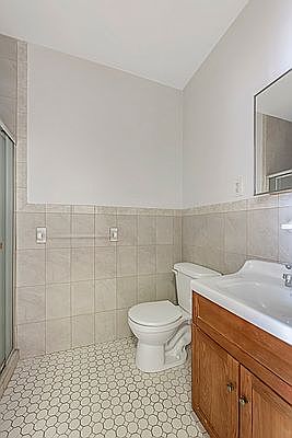 5th image of 350 E 116th St APT 2