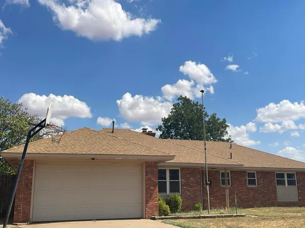 1607 Crestview Dr, Cordell, OK 73632