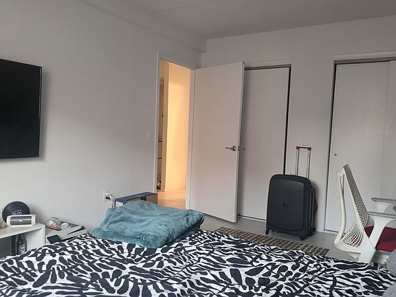 5th image of 210 E 118th St APT 503
