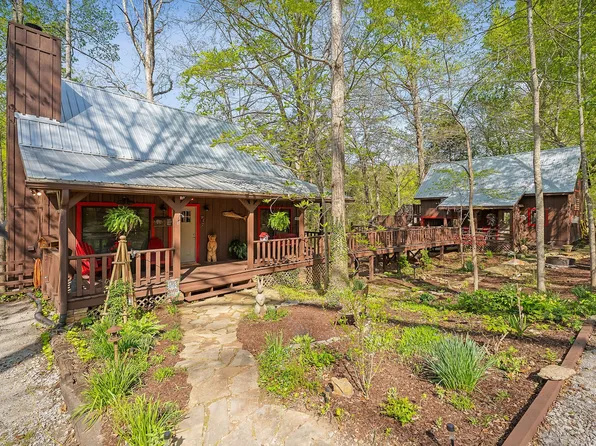 231 Long Point Dr, Rock Island, TN 38581