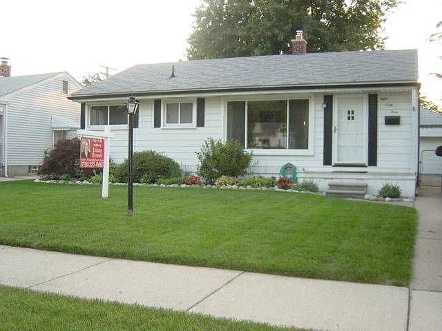 1st image of 863 Schuman St