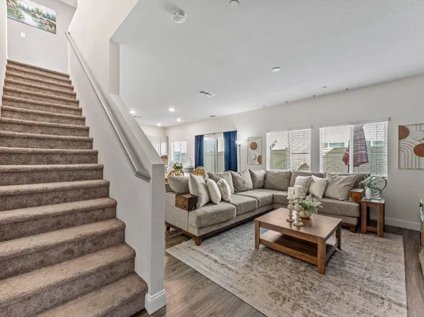 3831 Bridgemeadow Way, Sacramento, CA 95834