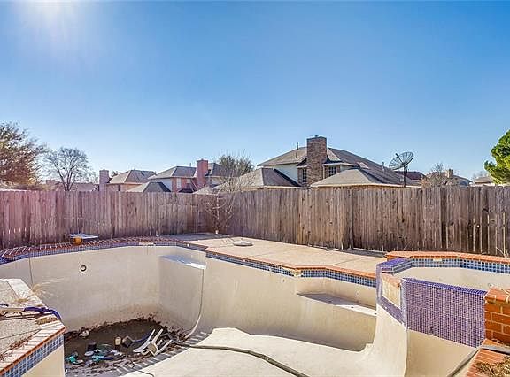 4th image of 1513 Mockingbird Ln