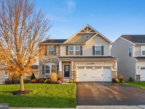 107 Cabbage White Dr, Lake Frederick, VA 22630