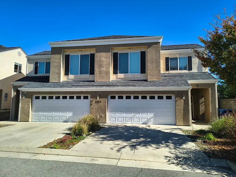 1377 Browning St — Photo 1