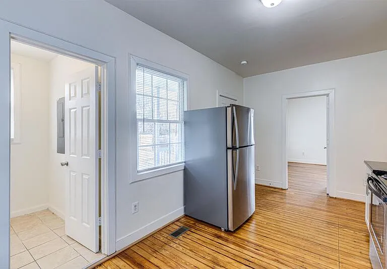 2922 Noble Ave #A — Photo 20
