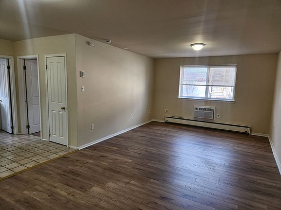 4th image of 52 S Morton Ave APT 5