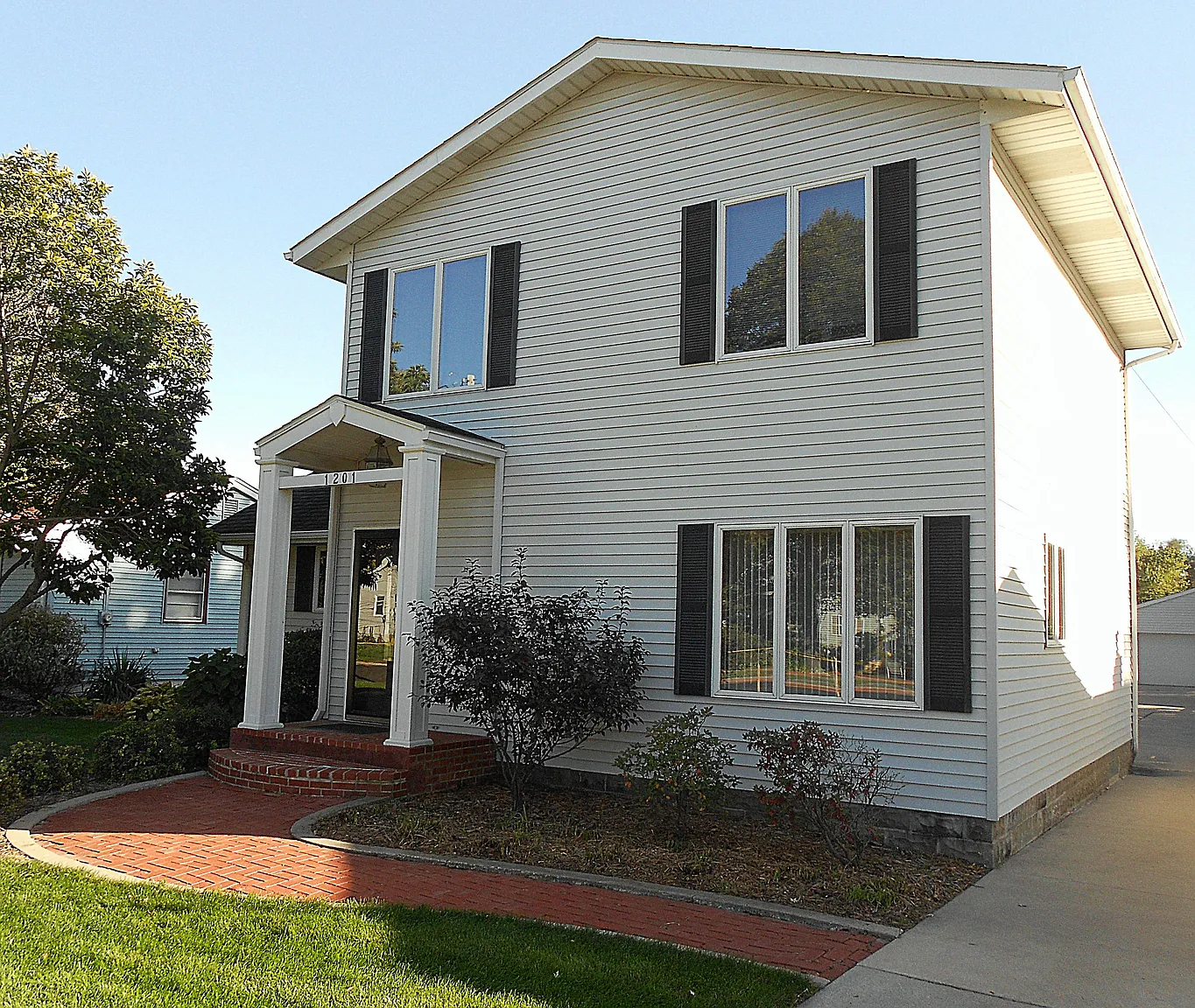 1201 Downing Ave photo 1