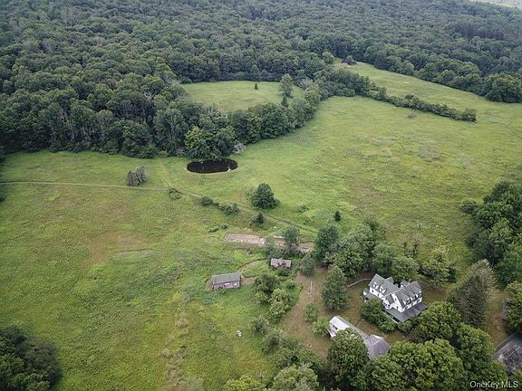 4th image of 109 Mary Smith Hill Road