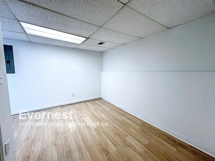 405 Revere Ct — Photo 37