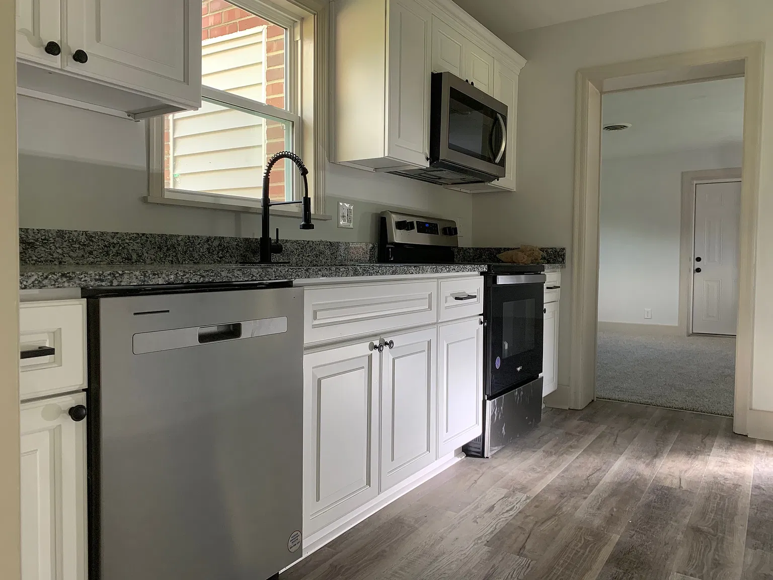 3 bed, 1509 sqft, $2,100 — Photo 4