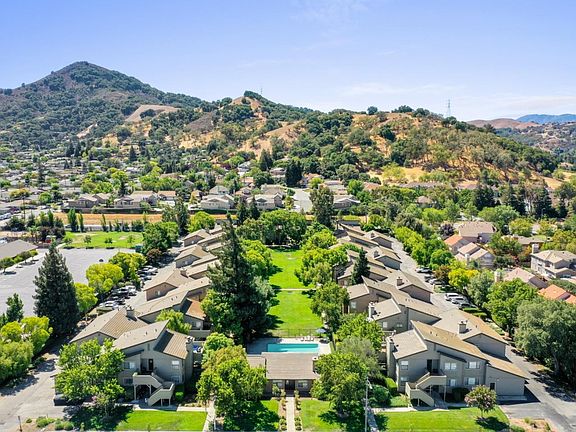 4th image of 139 Del Monte Ln