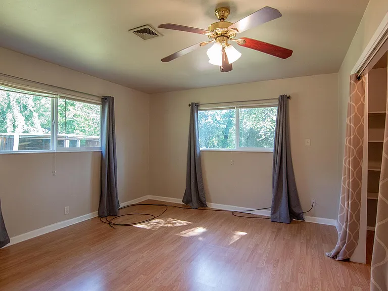 18623 Oasis Rd — Photo 25