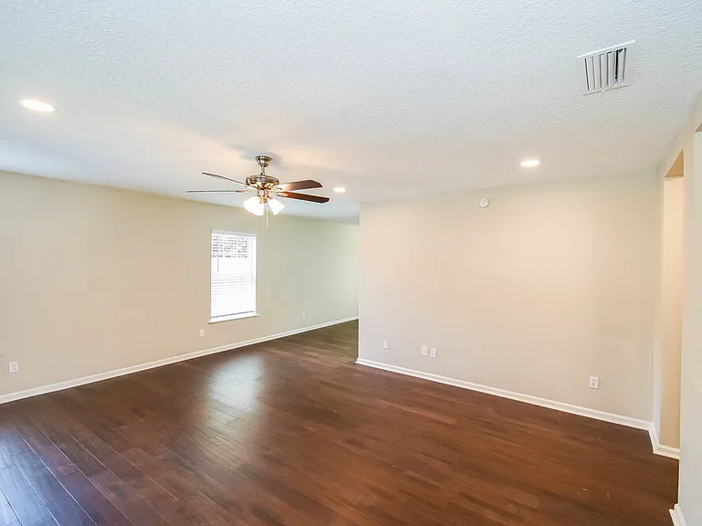7068 Beekman Lake Dr — Photo 4