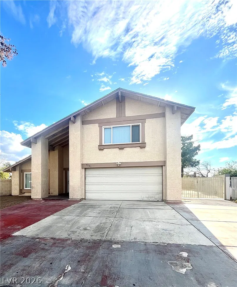 4 bed, 2.5 bath, 1680 sqft, $2,400 — Photo 2