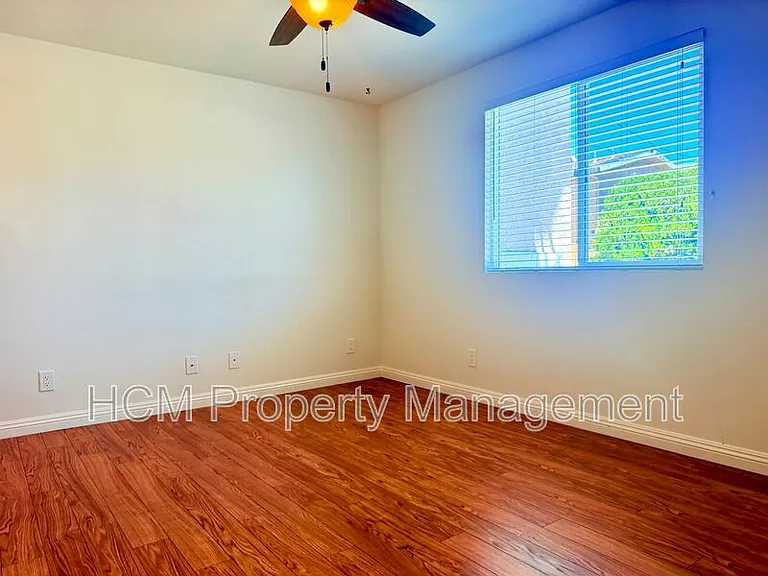 922 W 25th St #1 — Photo 16