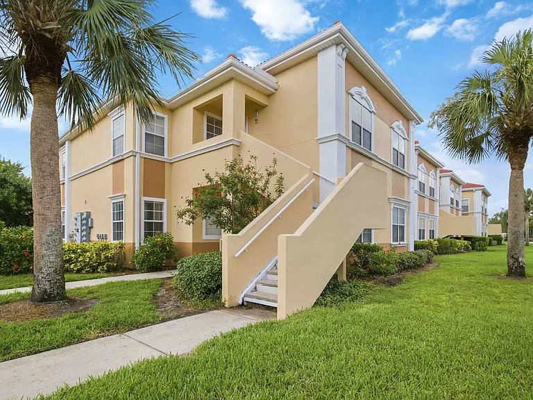 1000 Villagio Cir #201 — Photo 29
