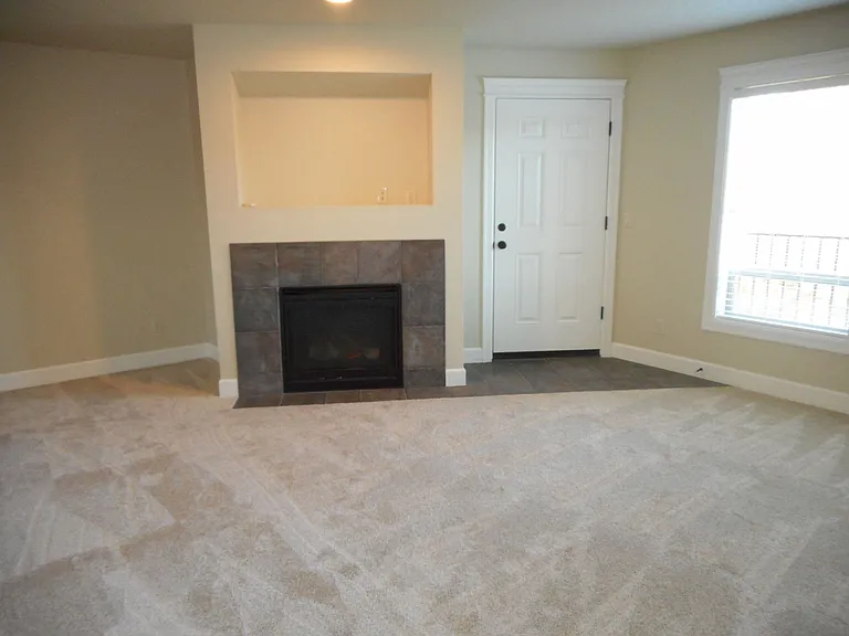1555 Dolores Way SE — Photo 9