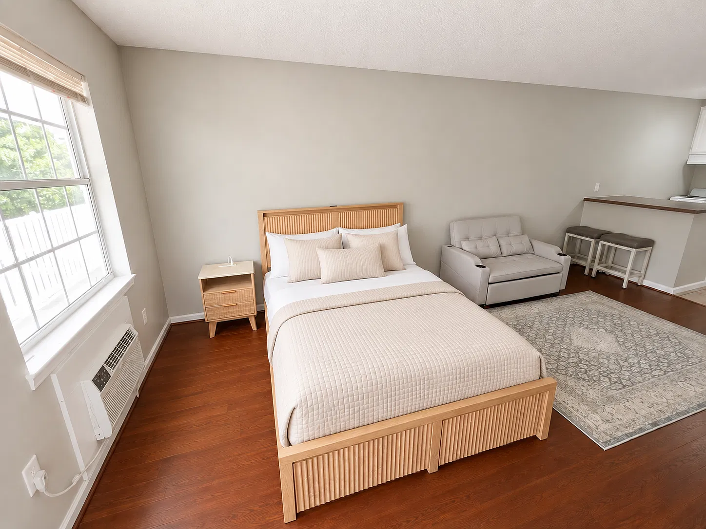 Garland Studio Apartments - 17 — Photo 3