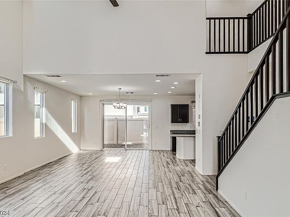 5th image of 324 Baxters Bay St