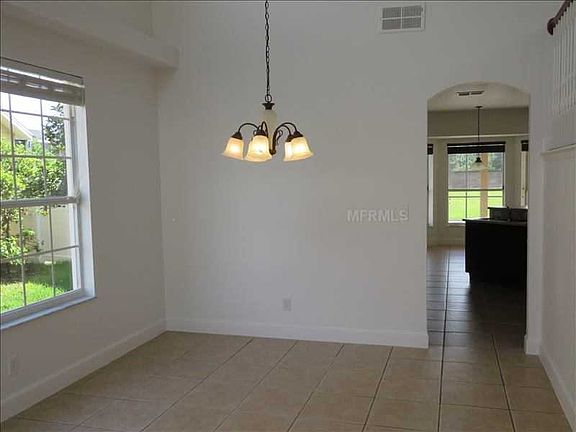 3rd image of 1757 Amaryllis Cir