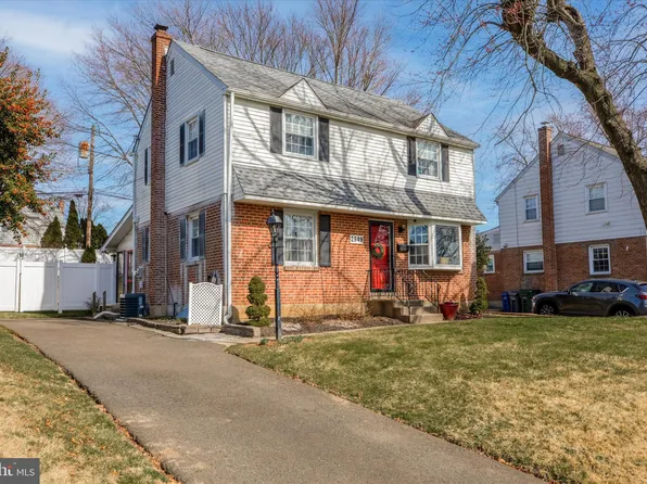 2949 Banner Rd, Willow Grove, PA 19090