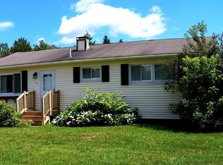 6 Wellington Ave, Caribou, ME 04736