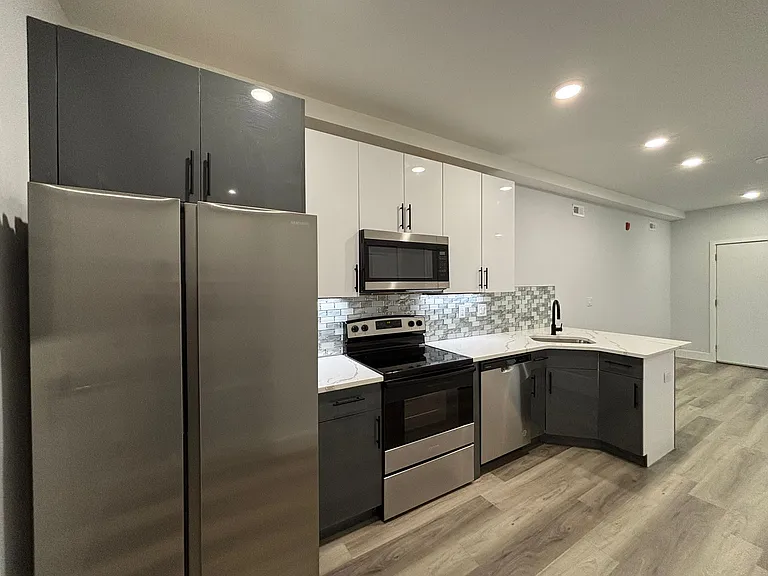 1027 W Dauphin St #3 — Photo 1