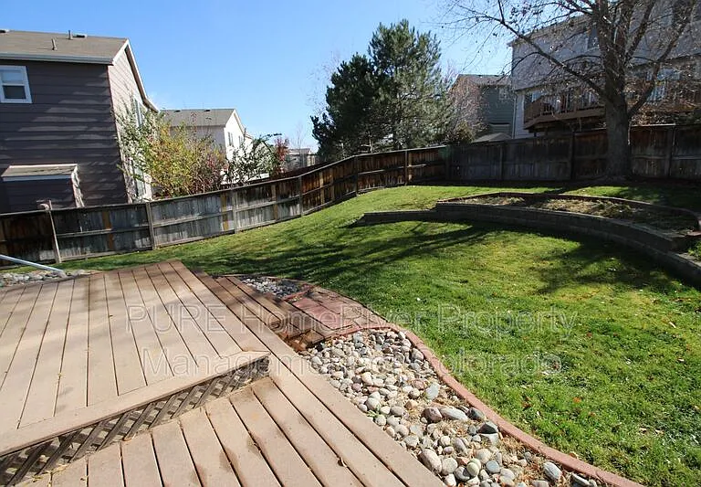 9394 Cove Creek Dr — Photo 28