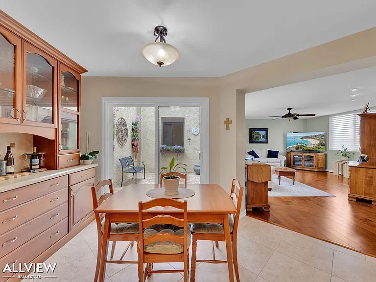 17547 Devereux Rd — Photo 35