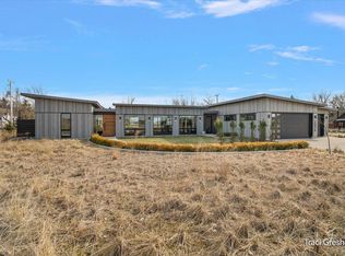 20028 N Shore Dr, Spring Lake, MI