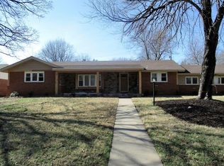 2045 S Valleyroad Ave, Springfield, MO 65804