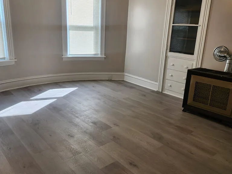 72 Esther St #1 — Photo 6