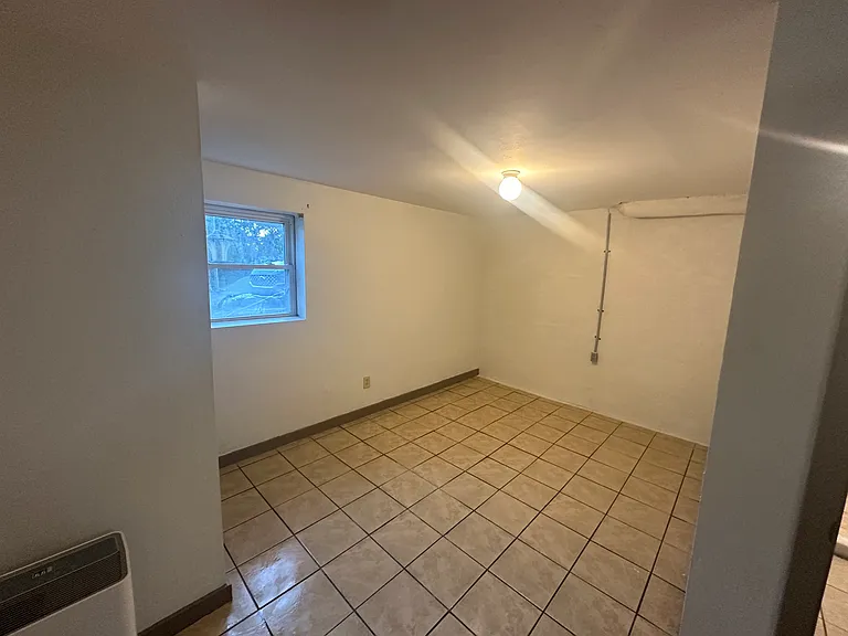 20 Iona Cir #B — Photo 5
