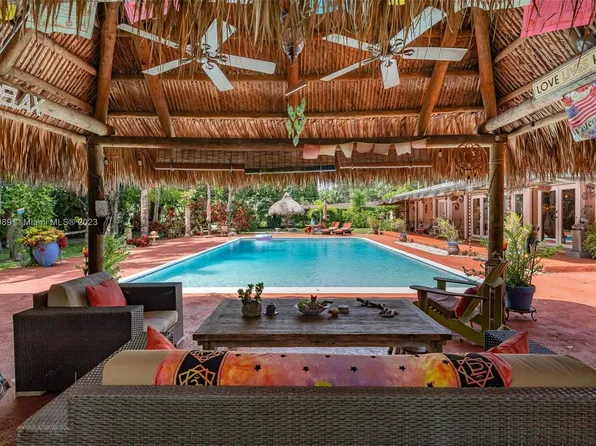 6250 SW 132nd St, Pinecrest, FL 33156