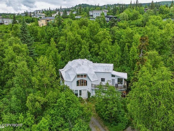 2nd image of 17011 Golden View Dr