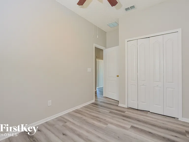 4810 Waterside Pointe Cir — Photo 10
