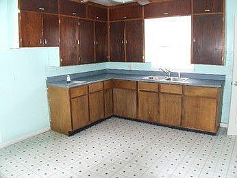2nd image of 1394 Jennings Ave